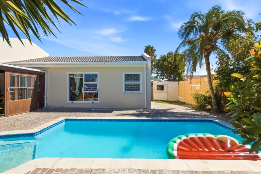 4 Bedroom Property for Sale in Bay Park Western Cape